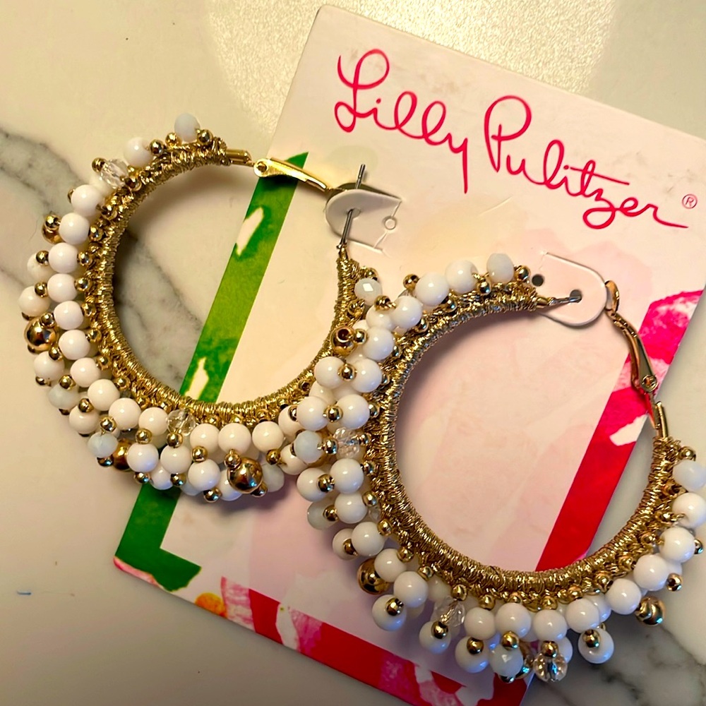 Flirty fun! PRETTY PREPPY & CLASSIC! NWT Lilly Pulitzer white beaded hoops 🥰